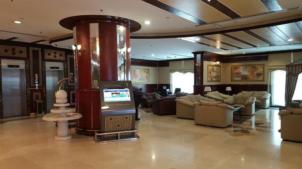 Al Bustan Tower Hotel Suites Schardscha Exterior foto